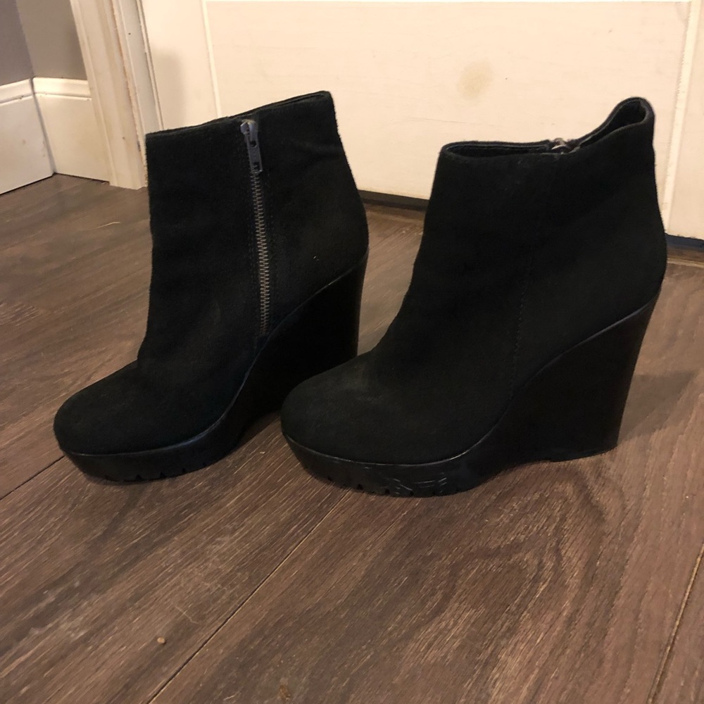 Steve Madden booties